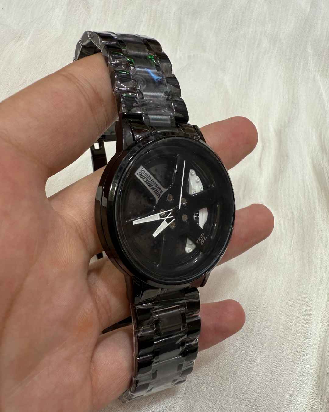 Rotating Black Wheel Watch